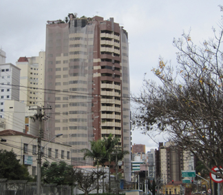 edificio em curitiba.jpg